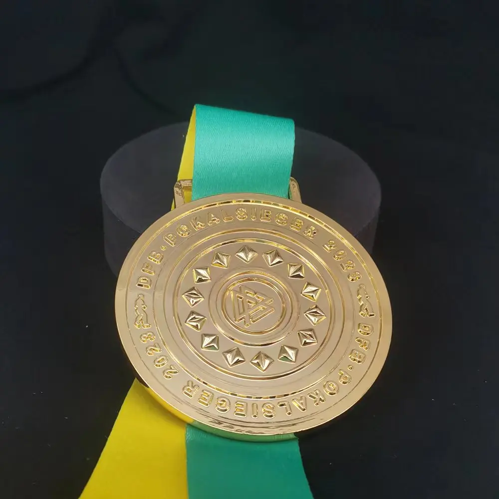 2023 DFB-медали финального чемпиона покала, медаль чемпионов RB, лейпсон, металлические медали, веерские сувениры