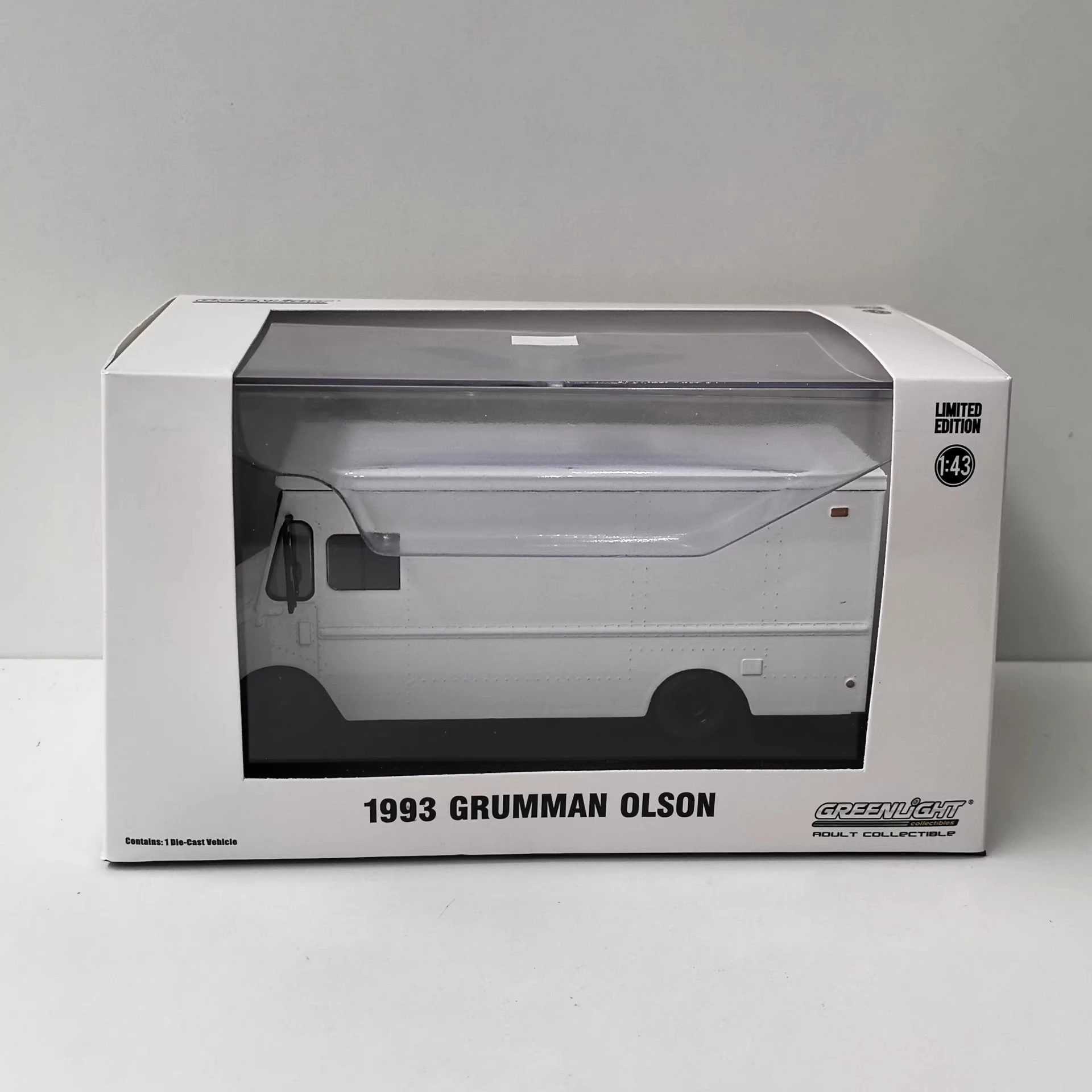 Зеленый свет 1/43 1993 г.UMMAN OLSOU Модель Grumman Olsen, белый однотонный, сплав 1р