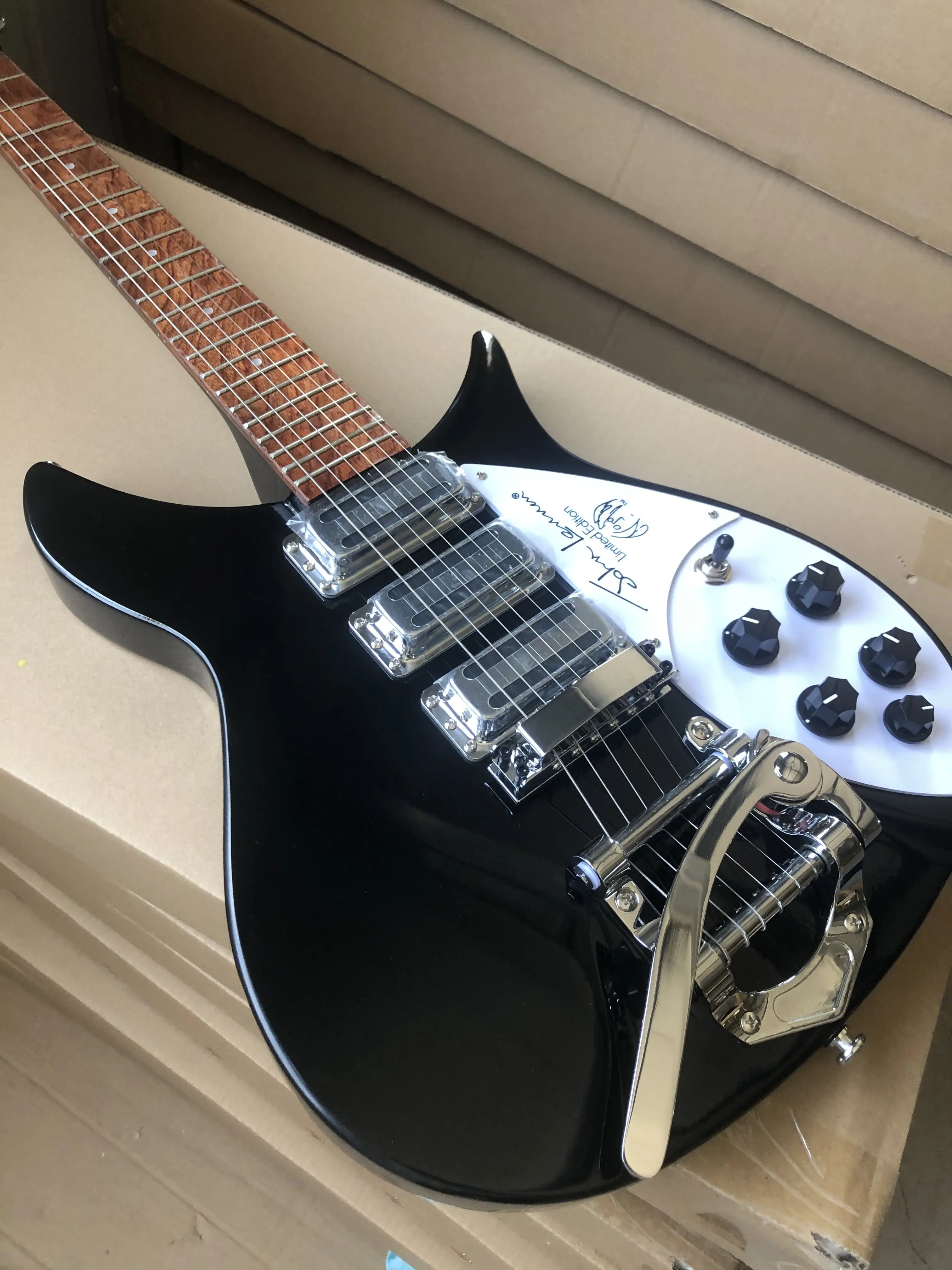 Фото Электрогитара Rickenbacker, системный мост Tremolos, черный цвет, Белая гвардия, Высококачественная гитара, бесплатная доставка, 325 №2
