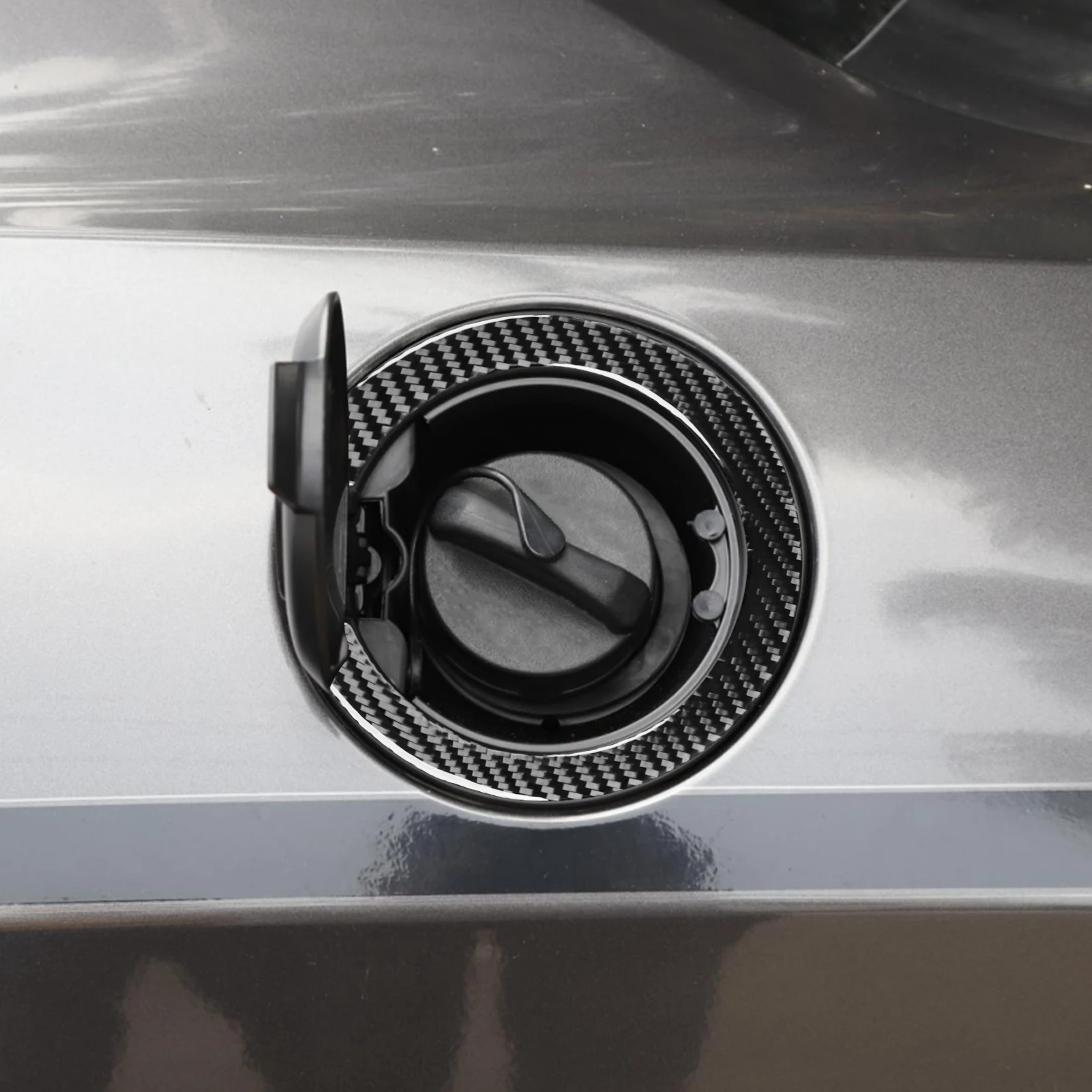 Фото Для Dodge Challenger SRT SXT 2015-2025 из углеродного волокна, внешняя крышка топливного бака, газовая крышка, рамка, панель, накладка, автомобильные аксессуары, наклейка №2