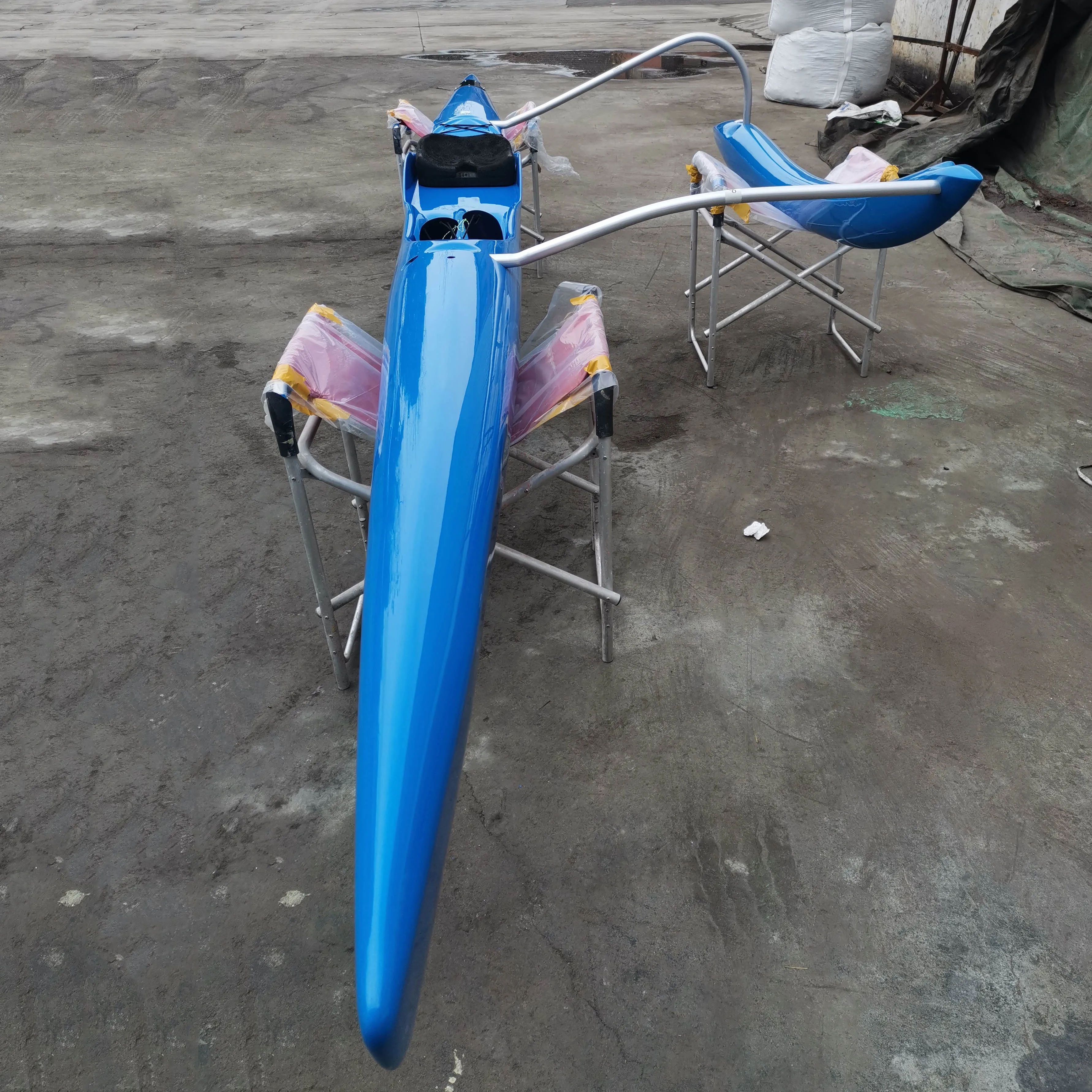 Каноэ Outrigger для океана с использованием, углеродное волокно
