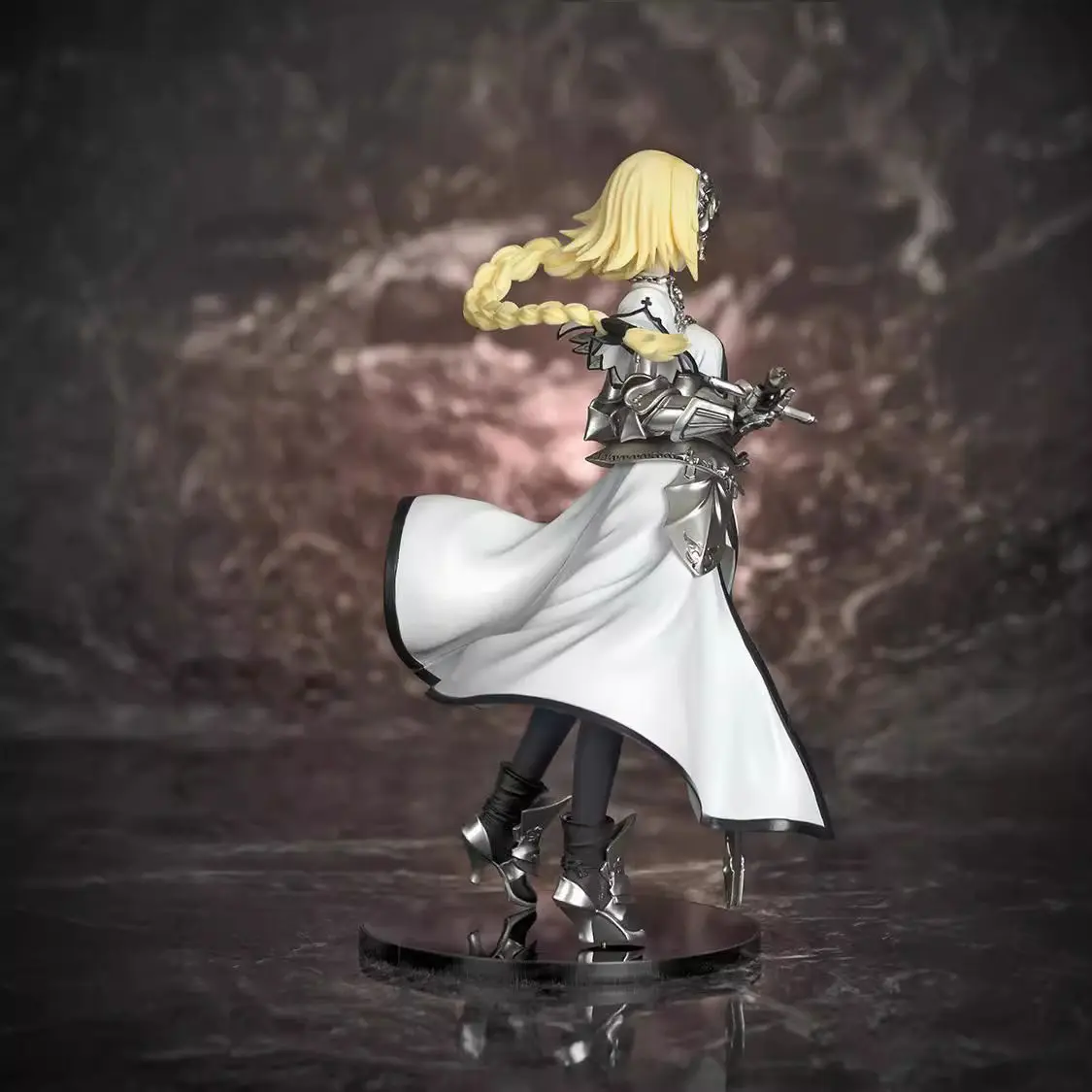 Фото Фигурки Fate/Apocryphe Жанна Д'Арк, фигурка Жанны Д'Арк, фигурка Fate/Zero, модели из ПВХ, модели Gk, коллекционные игрушки, куклы Gif №5