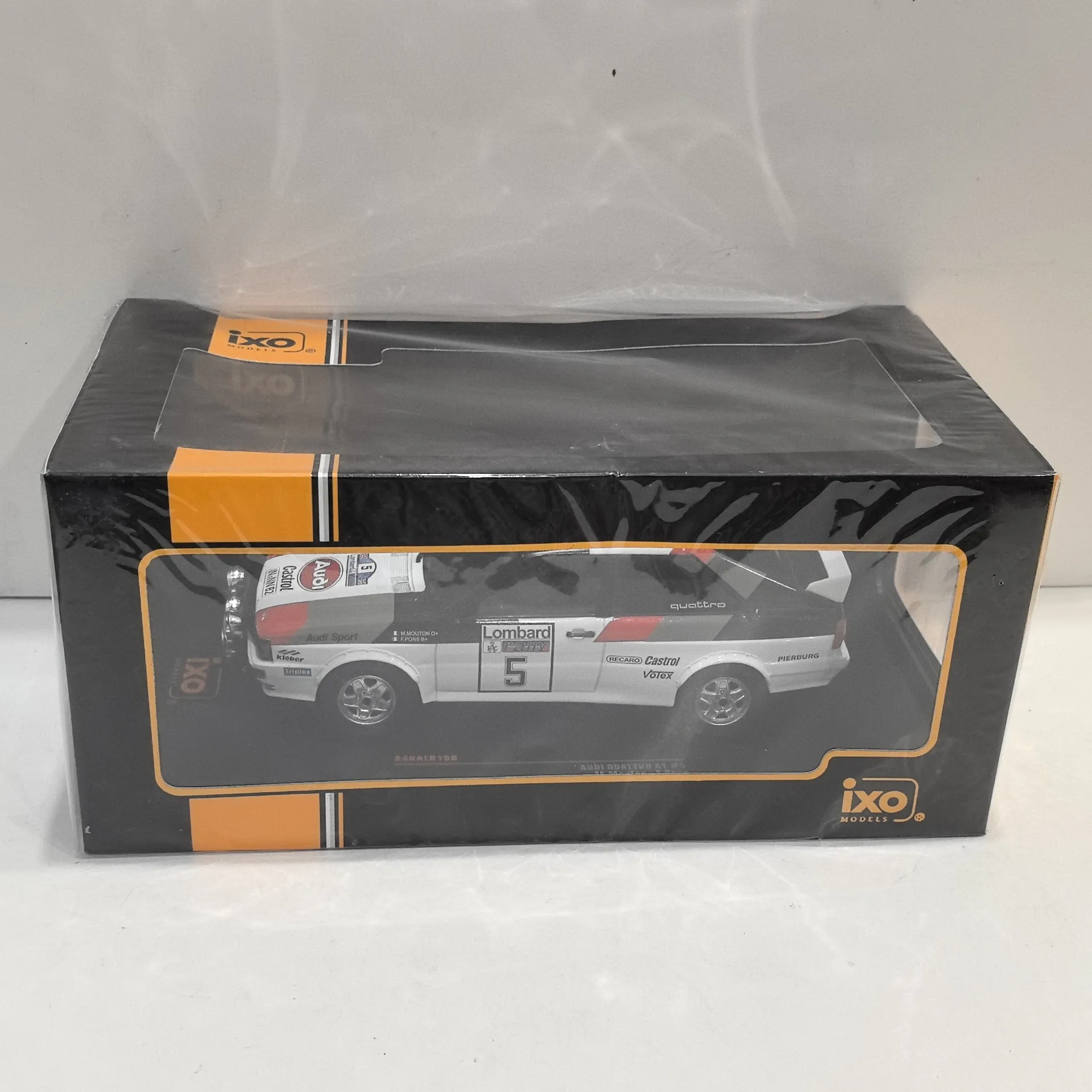 Литой под давлением IXO масштаб 1/24 AUDI QUATTRO A1 # 5 1982 Audi гоночный легкосплавный автомобиль модель Коллекционная игрушка в подарок сувенир дисплей орнамент