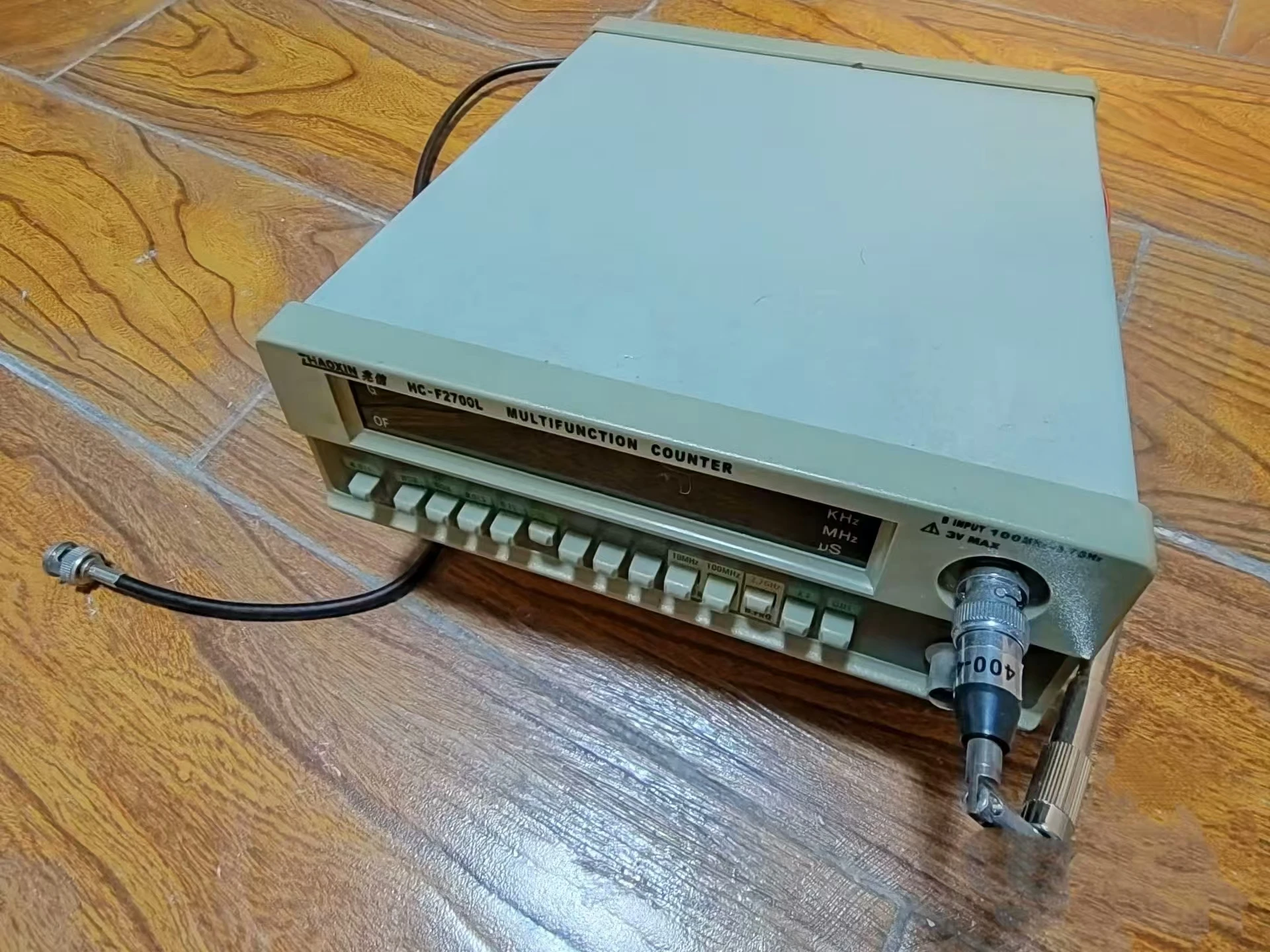 Фото HC-F2700L Частотомер 2,7G Частотный кварцевый генератор Тест счетчика сигналов 8-битный светодиодный дисплей №3