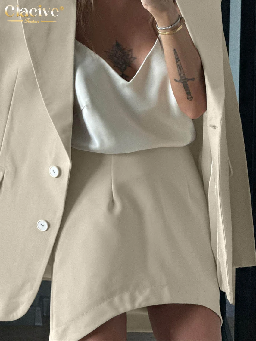 Фото Clacive Fashion Свободный бежевый офисный комплект из 2 предметов для женщин 2025 Элегантный блейзер с длинными рукавами и мини-юбкой с высокой талией Женский комплект №2
