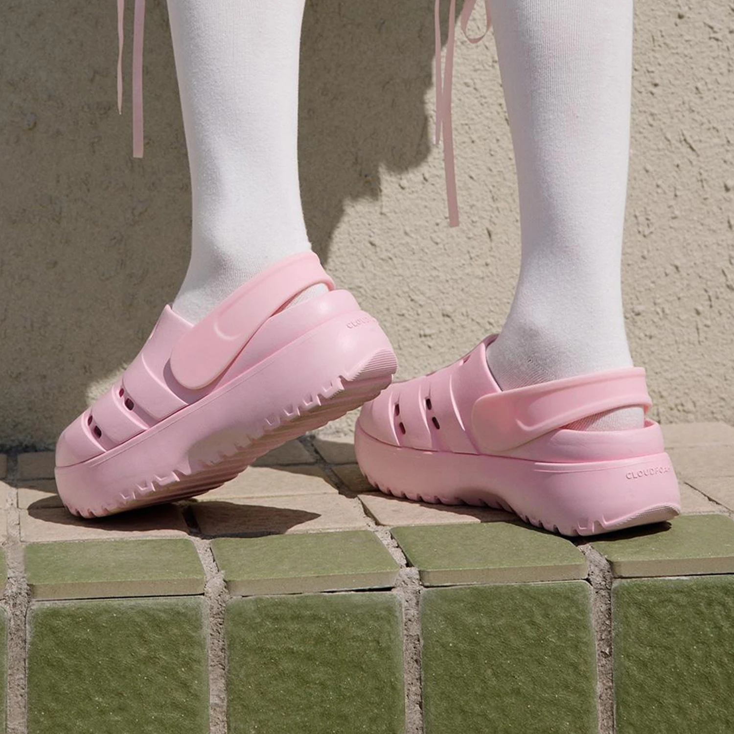 Фото Adidas Original ADILETTE Женские прочные сандалии без шнуровки на массивном каблуке JR2626 №2