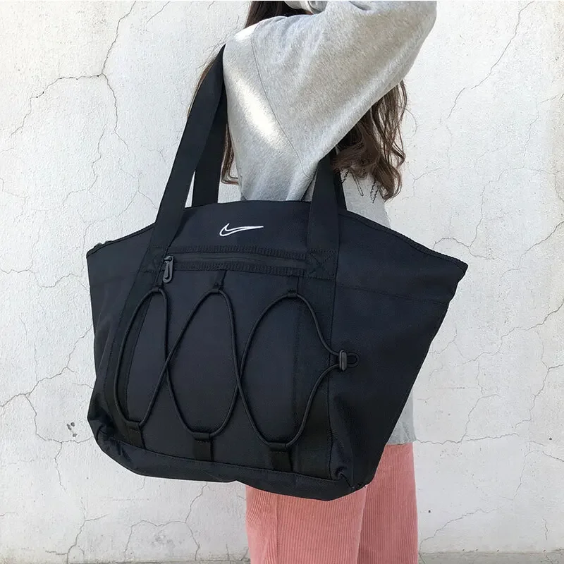 Новое оригинальное поступление, сумки NIKE W NK ONE TOTE, спортивные сумки (art.: 3920cb1dac8f8) - 3920cb1dac8f8