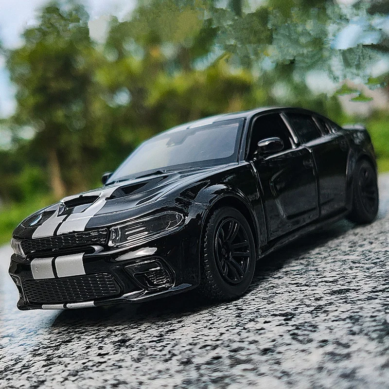 Зарядное устройство DODGE SRT Hellcat, модель спортивного автомобиля из сплава, литая под давлением мышечная машина, модель автомобиля, имитация звука и света, детская игрушка в подарок