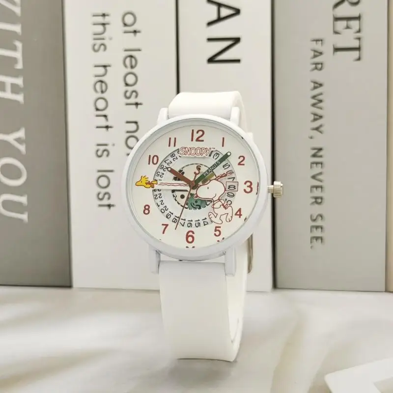 Аниме Kawaii Snoopy Кварцевые часы Круглые высококачественные силиконовые часы на ощупь кожи Регулируемые часы Женские часы Наручные часы Подарок