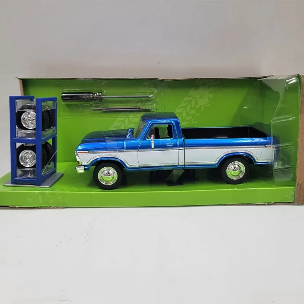 Фото Литой под давлением 1:24 F150 F-150 Raptor Pickup 1979, модель грузового грузовика, коллекция игрушек из сплава, украшения, сувенирные украшения, дисплей №5