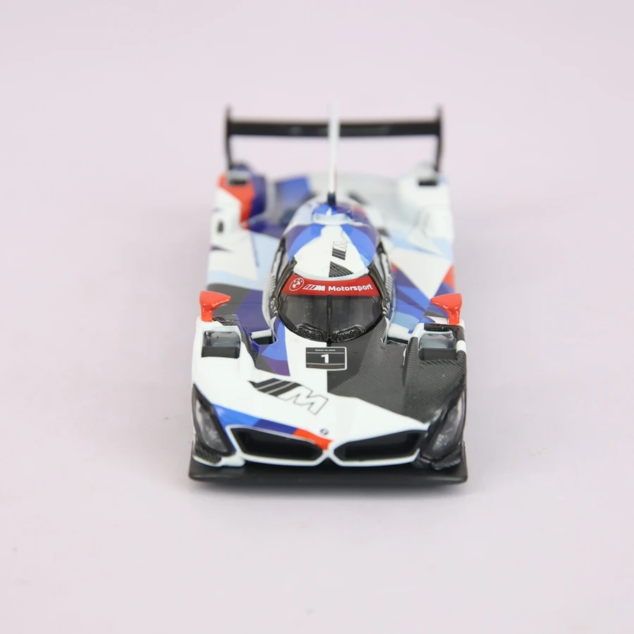 Фото CCA 1:45 BMW M Hybrid V8 Le Mans, гоночная модель из сплава, высококлассная коллекция, статические автомобильные украшения, детские подарки на день рождения №2