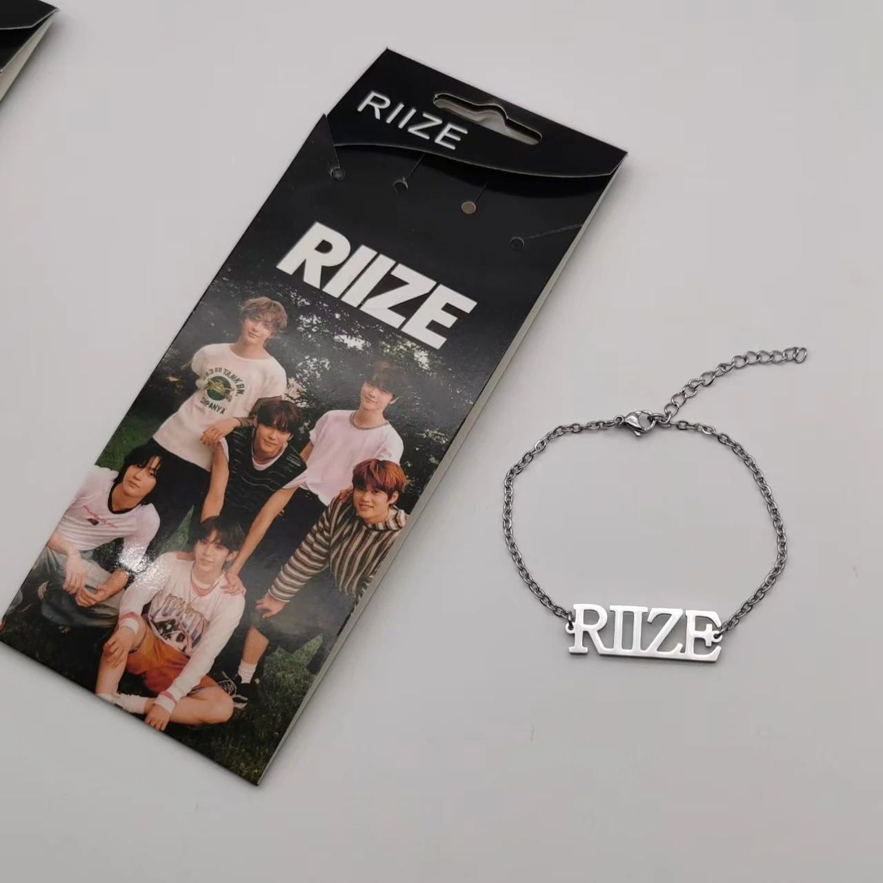 Фото Kpop ZB1 RIIZE ILLIT браслет модный корейский стиль группа браслет из титановой стали орнамент ZhangHao HanBin MINJU подарок на день рождения №5