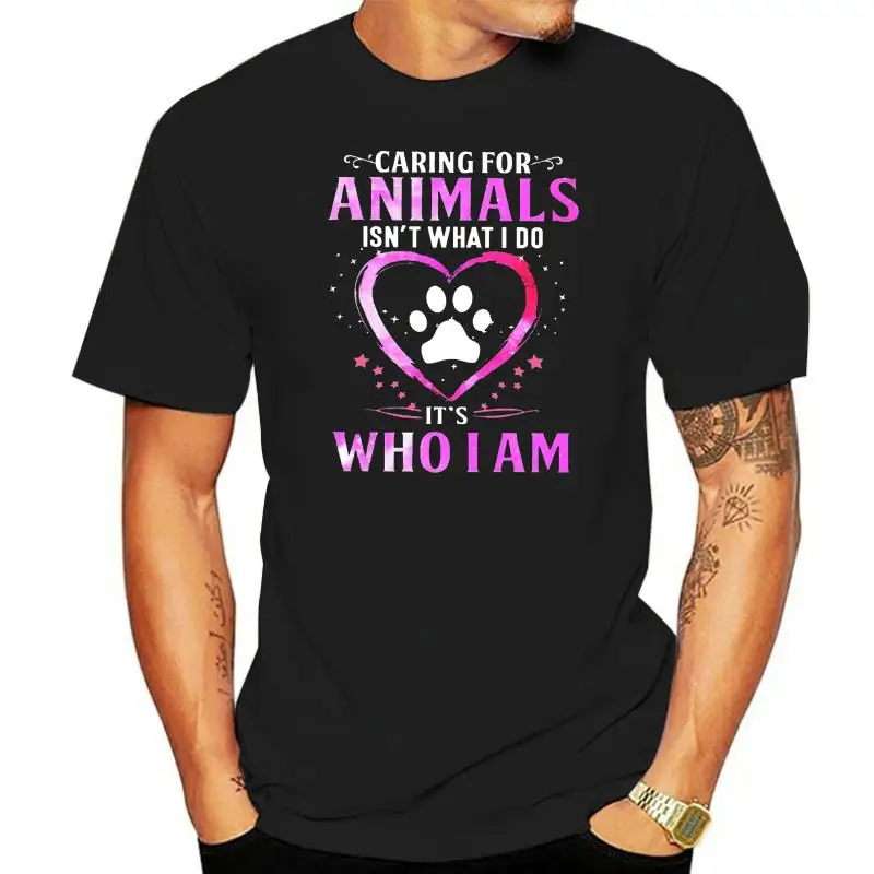 Уход за животными IsnT What I Do ItS Who I Am Paw Heart Футболка