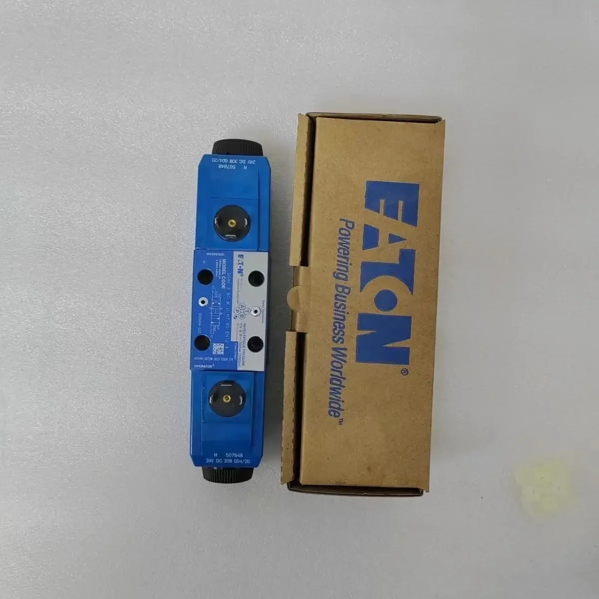 Фото Электромагнитный клапан Eaton DG4V-3-6c, электромагнитный клапан, оригинальный электромагнитный клапан для Sanyi Zhonglian №2