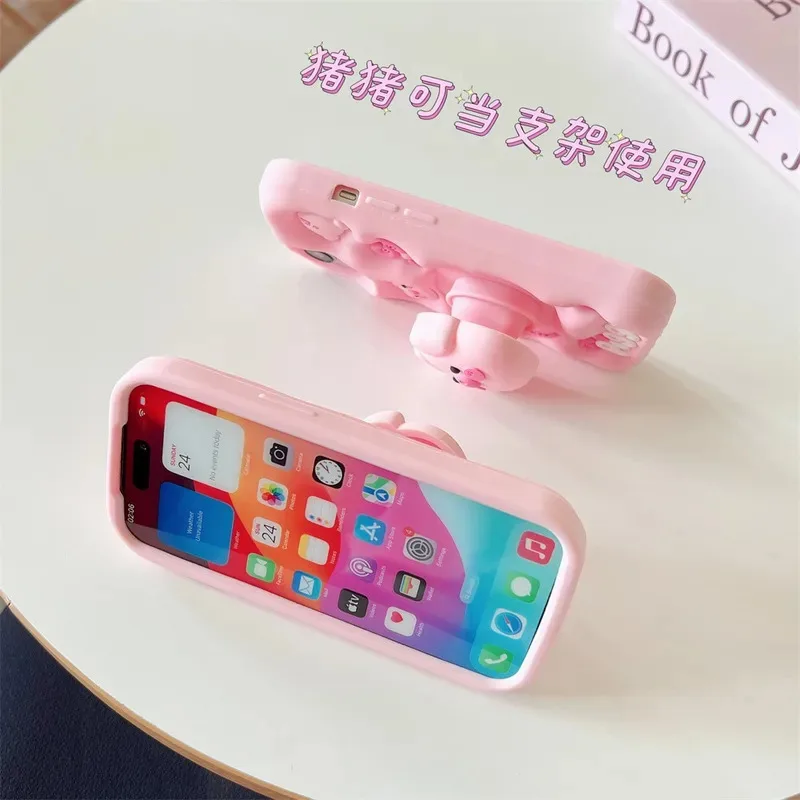 Фото Мягкий силиконовый чехол с телескопическим кронштейном Cute Pig Piggy для iPhone 16, 15, 14, 13, 12, 11 Pro Max X XS Max 7, 8 Plus с держателем-подставкой №3
