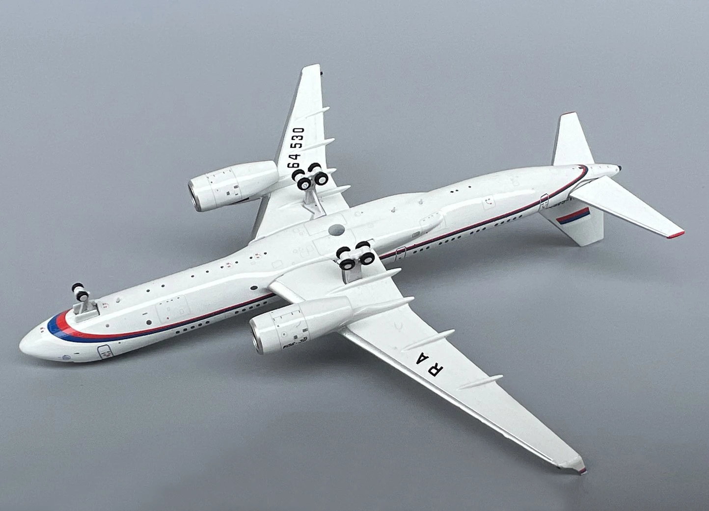 Фото PM 52315 1/400 TU-214PU-SBUS Командный самолет Air Communication RA-64530 Модель самолета из сплава №3