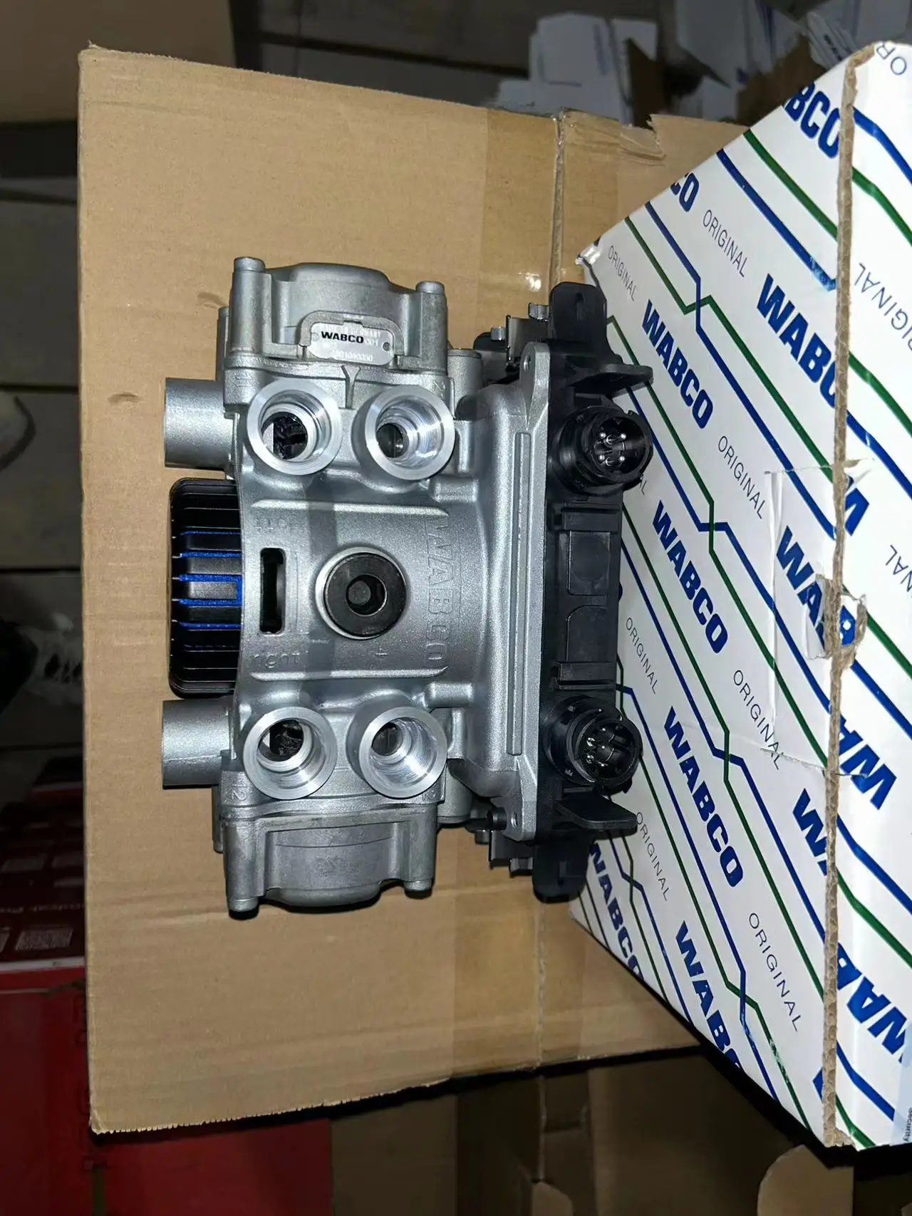 Фото 4801040050 EBS Axle Modulator 2-Channel - Gen2 №2