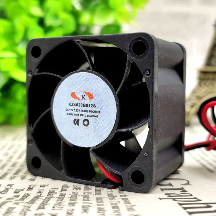 НОВЫЙ ОРИГИНАЛЬНЫЙ KZ4028B012S 12 В 4028 40*40*28 мм ОХЛАЖДАЮЩИЙ ВЕНТИЛЯТОР