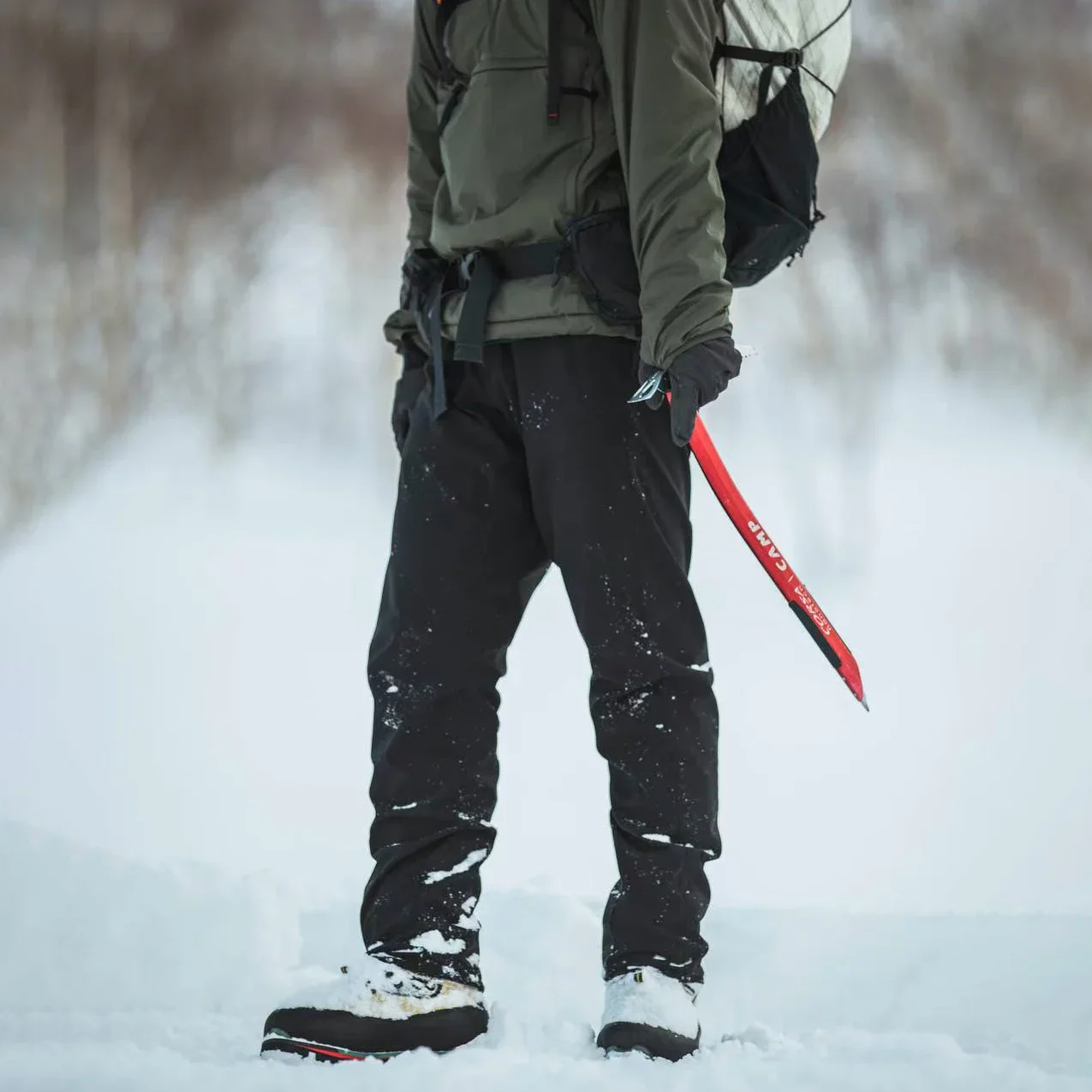 Фото Yamatomichi commuting outdoor hiking skiing soft shell slim fit pants windproof coldproof men and women №3