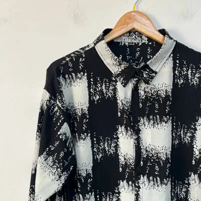 Фото WVGA Весна Осень Новые Мужчины Tide Washed Plaid Niche Design Простые рубашки средней длины Модная повседневная рубашка с длинными рукавами Ins Y2K W7490 №3
