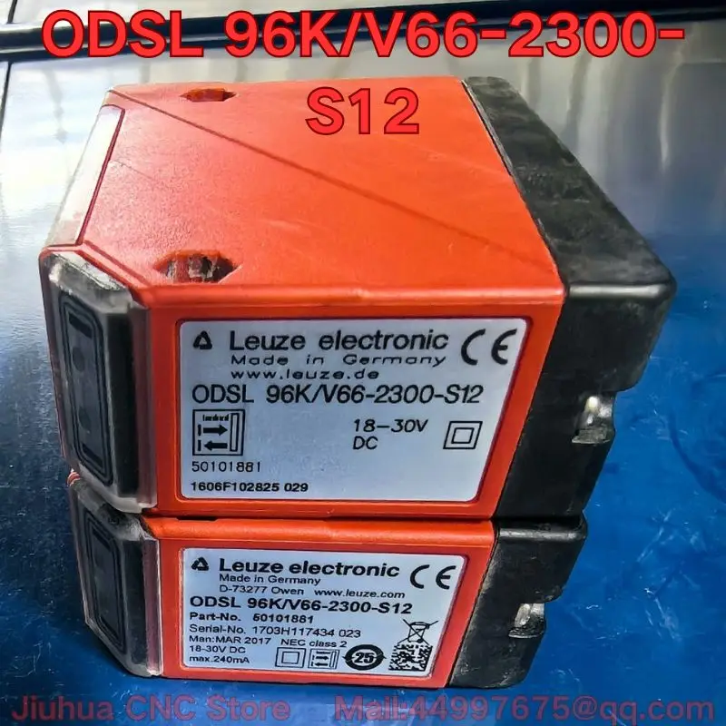 Бывший в употреблении тест функции лазерного датчика дальности ODSL 96K/V66-2300-S12 нормально
