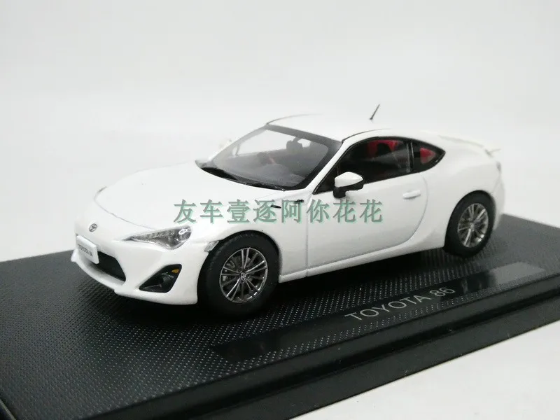 Модель литая Гоночная машина EBBRO 1:43 86, детские игрушки в подарок
