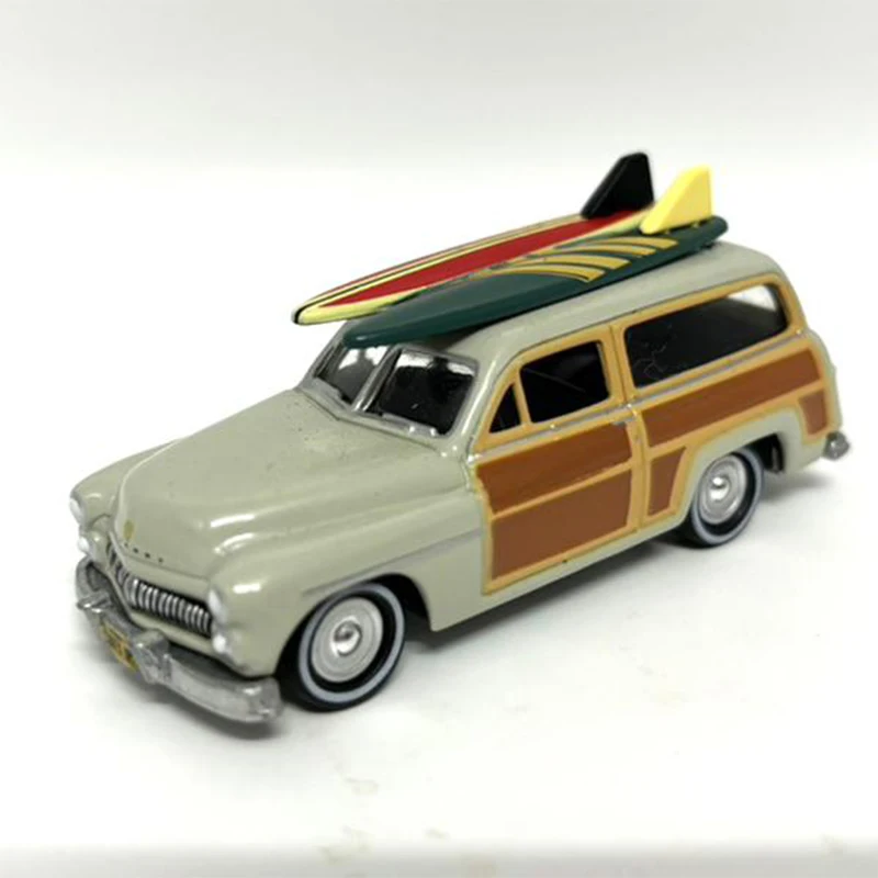 Фото Массовая сумка Autoworld 1:64, литая под давлением модель автомобиля 1950 Mercury Woody Wagon 1979, International Scout II Midas Edition, детские игрушки №4