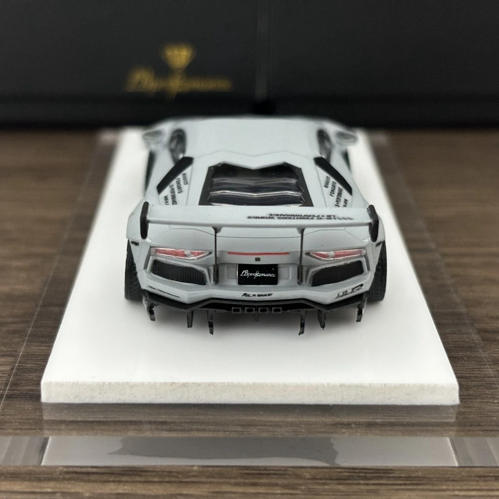 Фото Onemodel 1:64 LP700 Aventador LBWK Суперкар из сплава, литье под давлением и игрушечные транспортные средства, модель автомобиля, миниатюрная масштабная модель автомобиля для детей №2