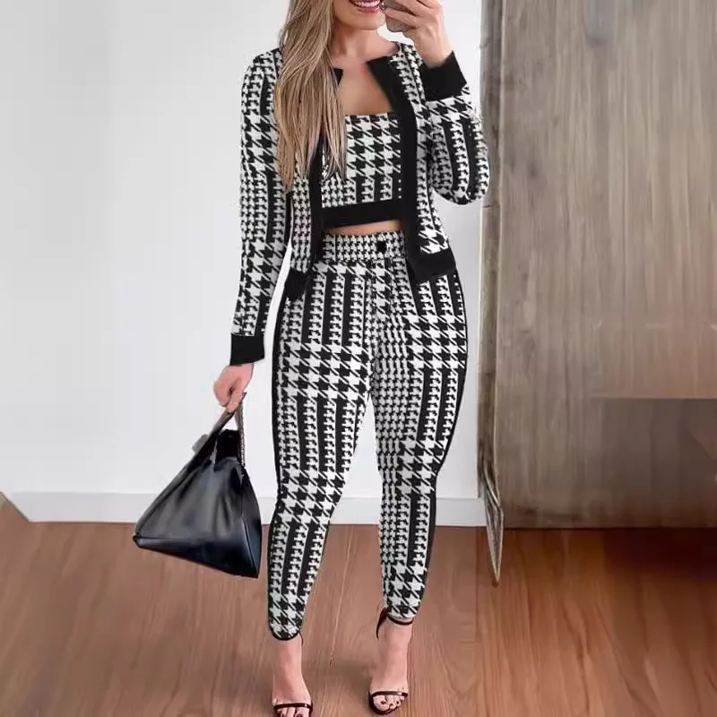 Фото Женские комплекты Outifits 2025 Весна Осень Комплект из 3 предметов Клетчатый принт Укороченный топ Брюки Комплект с пальто Модный повседневный элегантный женский комплект №2