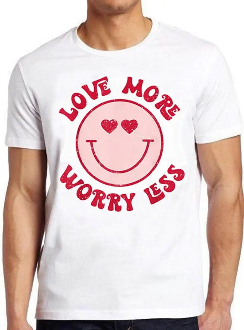 Женская футболка в стиле ретро Love More Less, с изображением смайлика