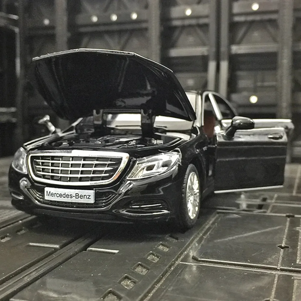 Фото Масштаб 1:32, Mercedes-Benz Maybach S600, четырехдверная роскошная модель автомобиля, звук и свет, металлические украшения, коллекция игрушек для мальчиков №3
