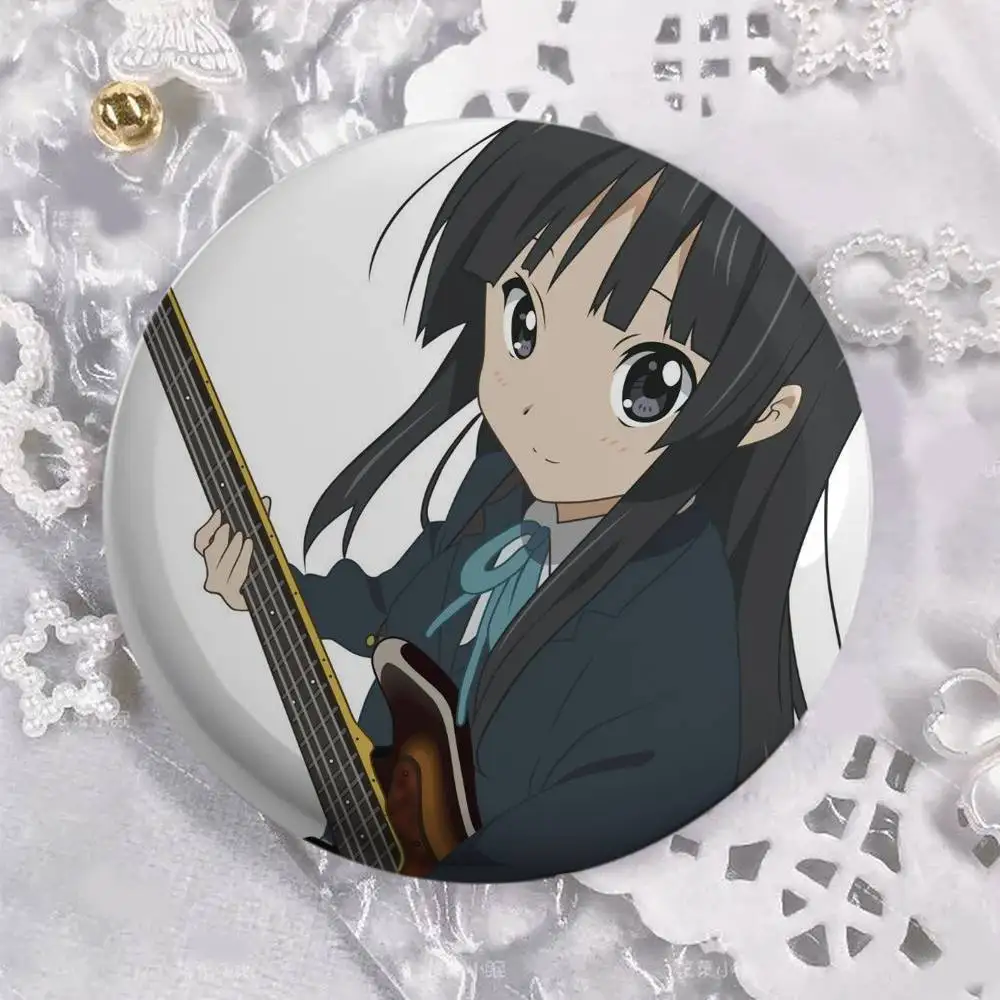 Фото Мио Акияма Аниме K-ON! Значки аниме круглый лазерный значок мультяшная брошь одежда аксессуары для рюкзака лацкан №4