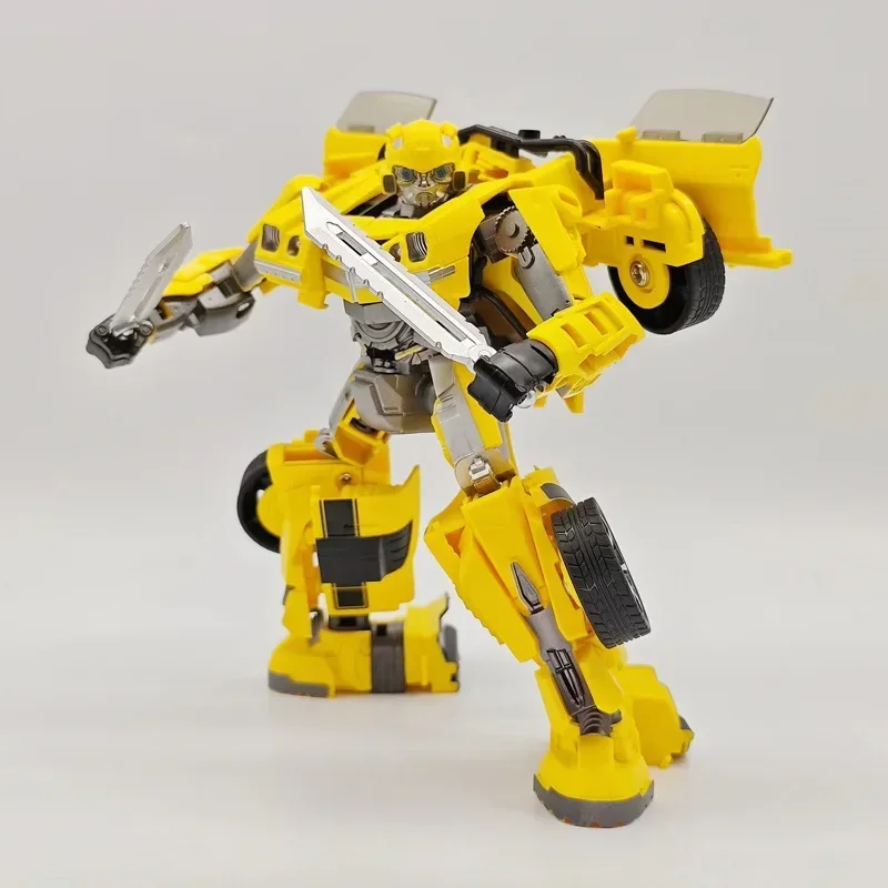 Фото В наличии BAIWEI, трансформирующие игрушки, TW-1032 TW1032, Bumblebee KO, модель автомобиля, робота, фигурка, аниме, экшн-фигурки, коллекционные подарки №3