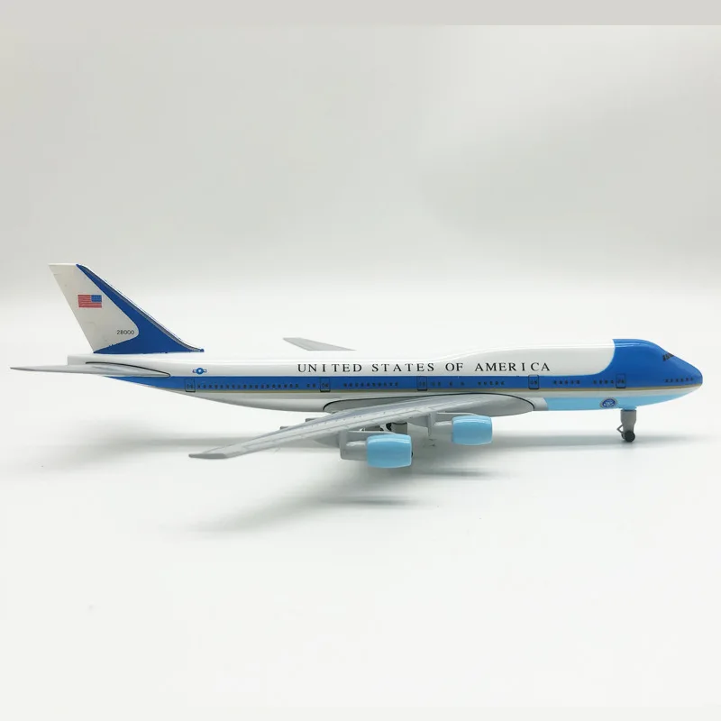 Фото 20 см American Airlines B747 наборы литых под давлением моделей самолетов из смолы с колесами и базовым дисплеем, коллекционный подарок для авиационных энтузиастов №4