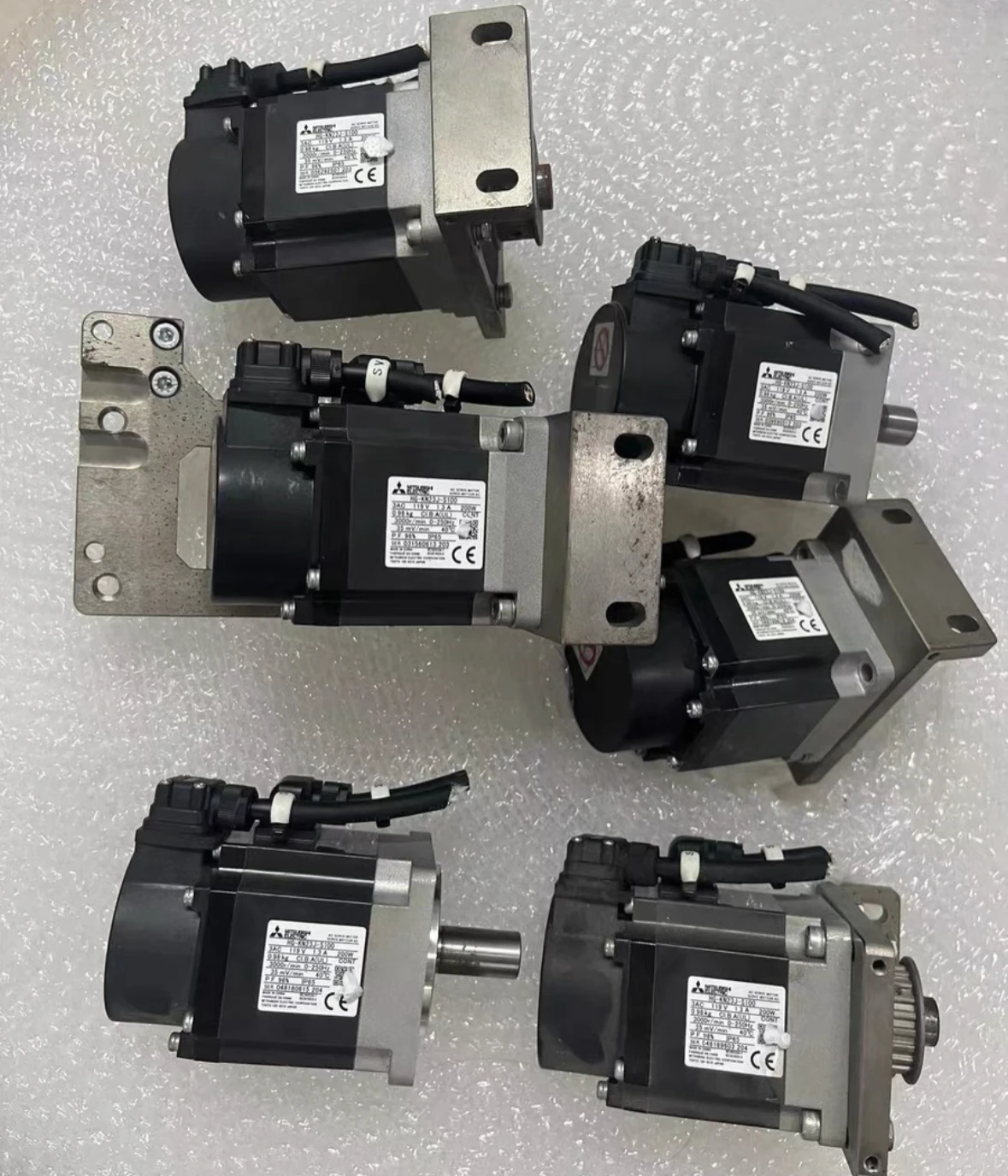 Бу двигатель HG-KN23J-S100 мощностью 200 Вт (art.: 3920cda04849d) - 3920cda04849d