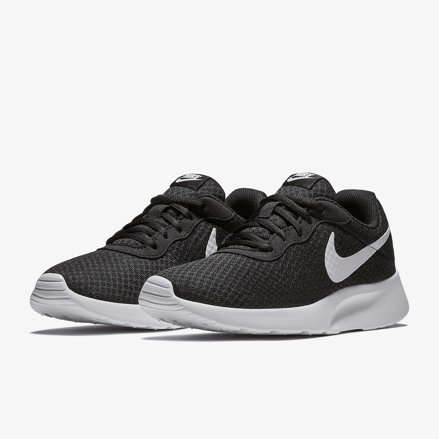 Женские дышащие кроссовки Nike Original Current Season TANJUN на шнуровке 812655-011
