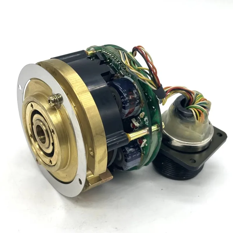 UTMAH-B15ASB Поворотный энкодер для серводвигателя Высокоточный инкрементный оптический тип IP67