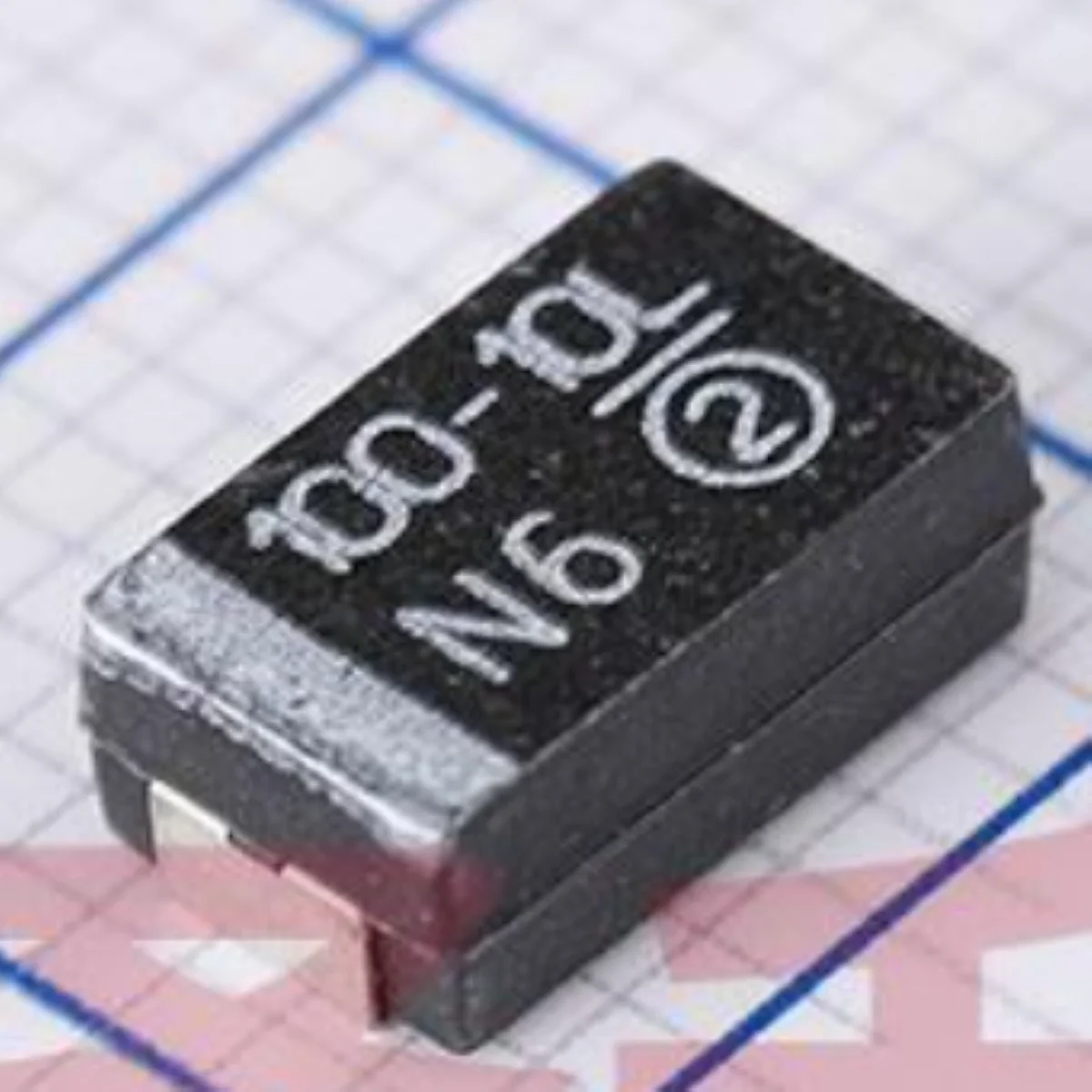 CASE-D-7343 2917 100-10L НОВЫЙ оригинальный черный танталовый конденсатор SMD 10 В ± 10% 100 мкФ 100 мкФ 10% 10 В 593D107X9010D2TE3 100-10 л