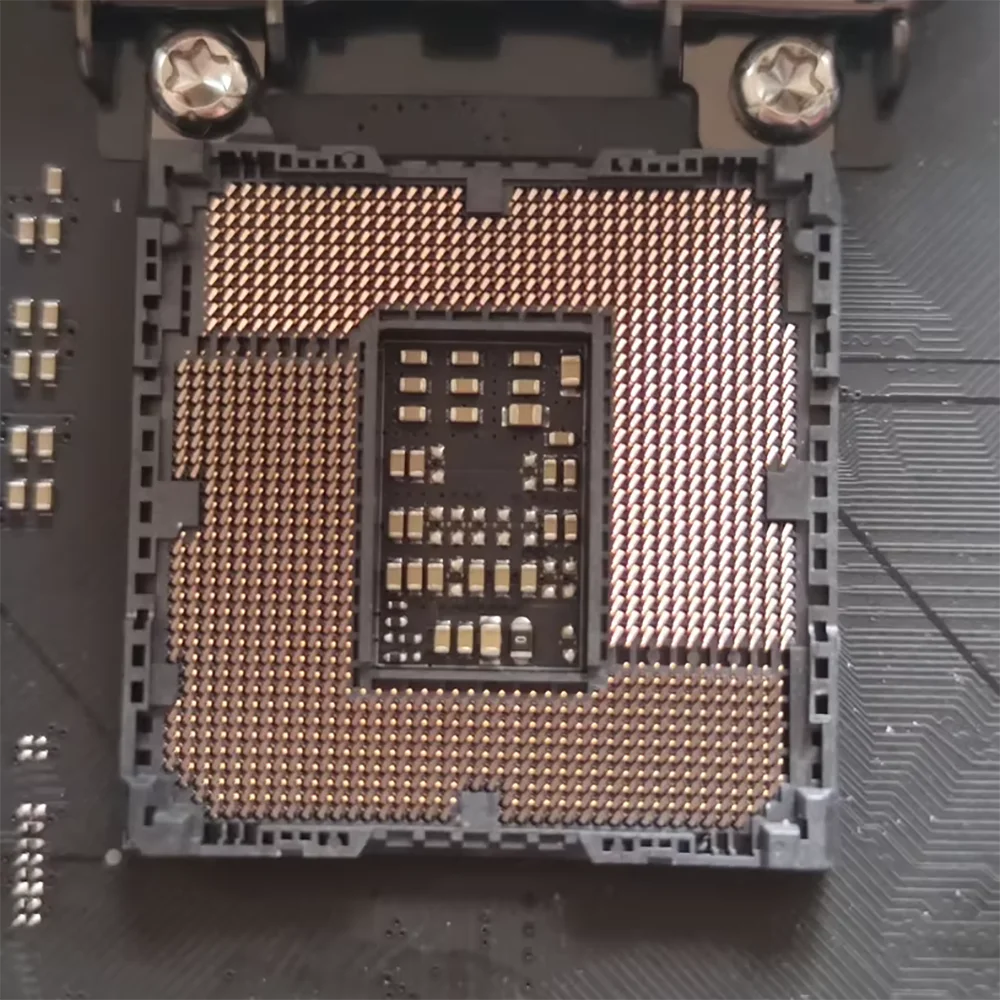 Фото Материнская плата ROG MAXIMUS XI HERO (WI-FI) №2