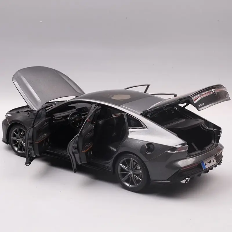 Фото UNI-V Модель автомобиля из сплава для взрослых, автомобиль CCAG Changan 1:18, украшения, деревянное основание, коллекционная витрина, подарок №2