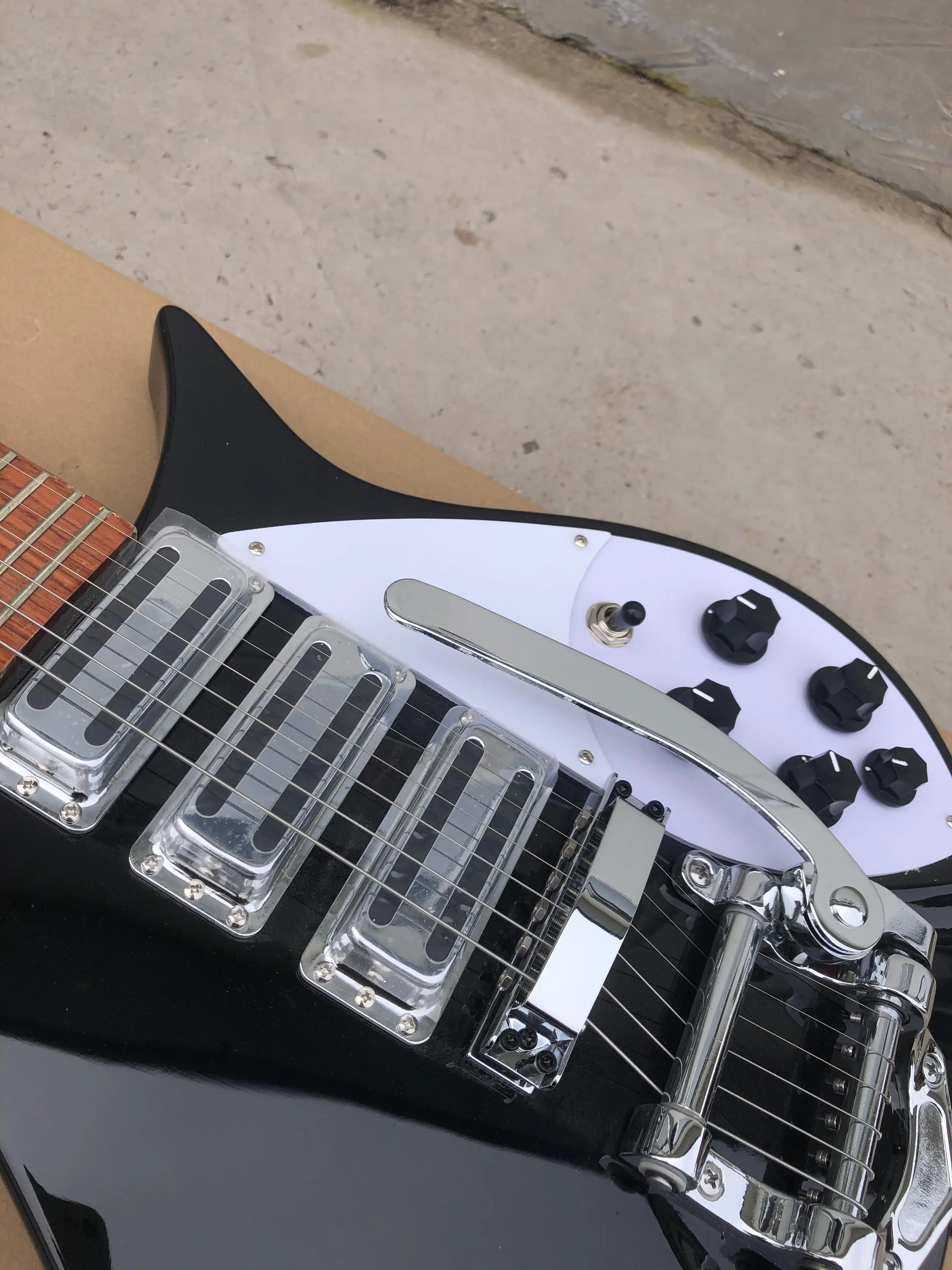 Фото Электрогитара Rickenbacker 325, системный мост Tremolos, белая накладка, накладка из 3 частей, высокое качество, горячие продажи №4