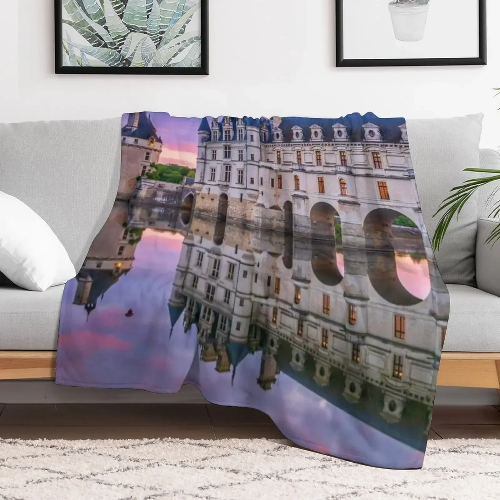 Фото Loire Valley Chateaux, Loire Valley, Франция Плед на диван Мягкие одеяла Диваны украшения Движущиеся одеяла №2
