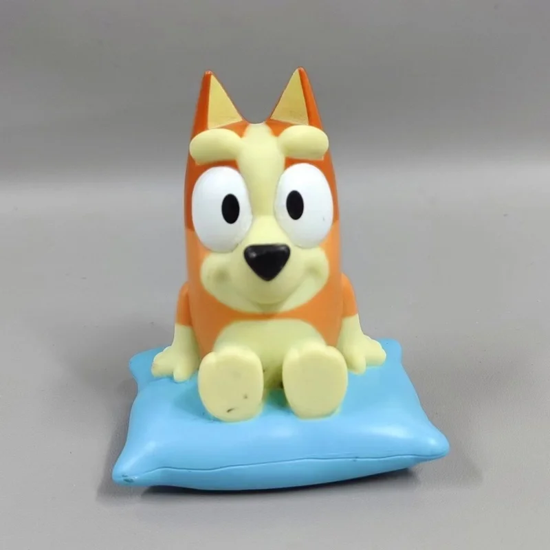 Фото Новинка 2024, настольные декоративные аксессуары в стиле аниме Bluey, милые декоративные игрушки в стиле бинго, ночные фонарики, фонарики, игрушки-Подарки для сна №5