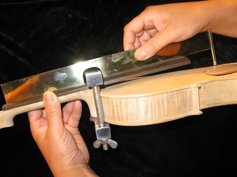 Sudut Alat Ukur Yang Akurat Biola 4/4 Pemasangan Leher Penjepit Biola значительно Perlengndar Tetap Klip dan Fingerboard Pemasangan