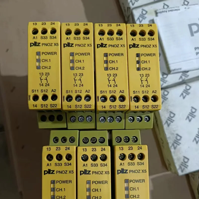 PILZ 774540 XV3 30/24 В постоянного тока 3n/o 2n/o T Совершенно новый оригинальный спот