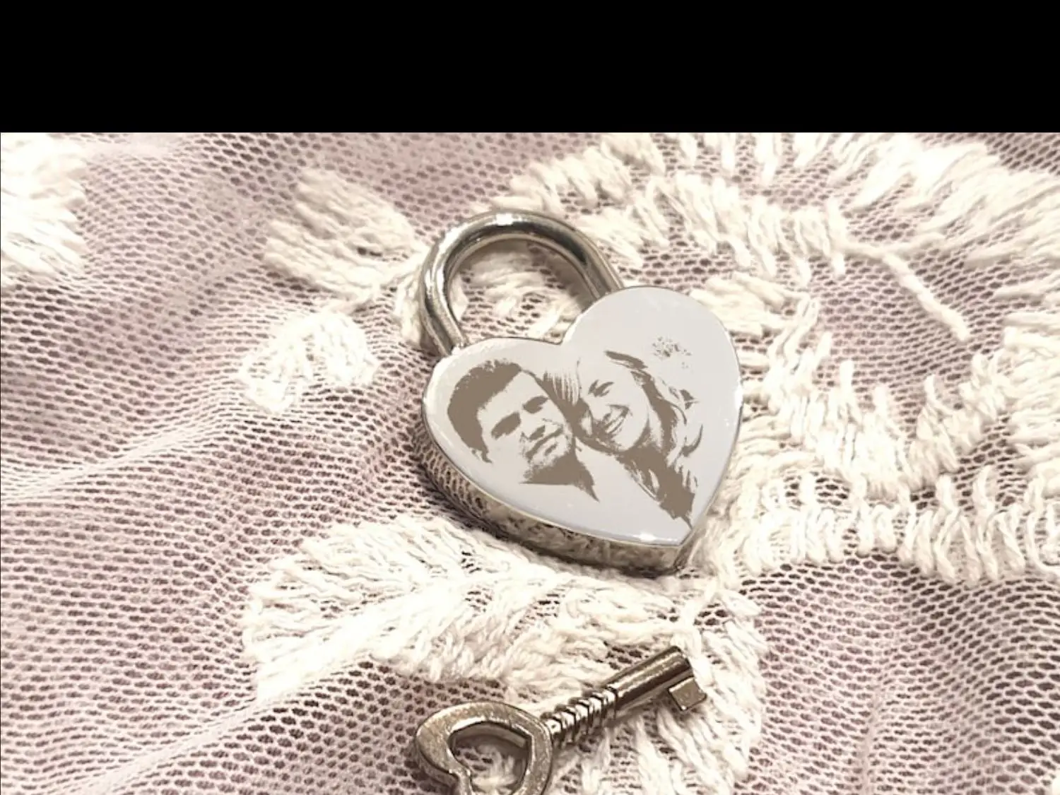 Персонализированный навесной замок и ключ Heart Love |   Изготовленный на заказ металлический замок любви с лазерной гравировкой |   Подарок пары/свадьбы/годовщины |   Коробка