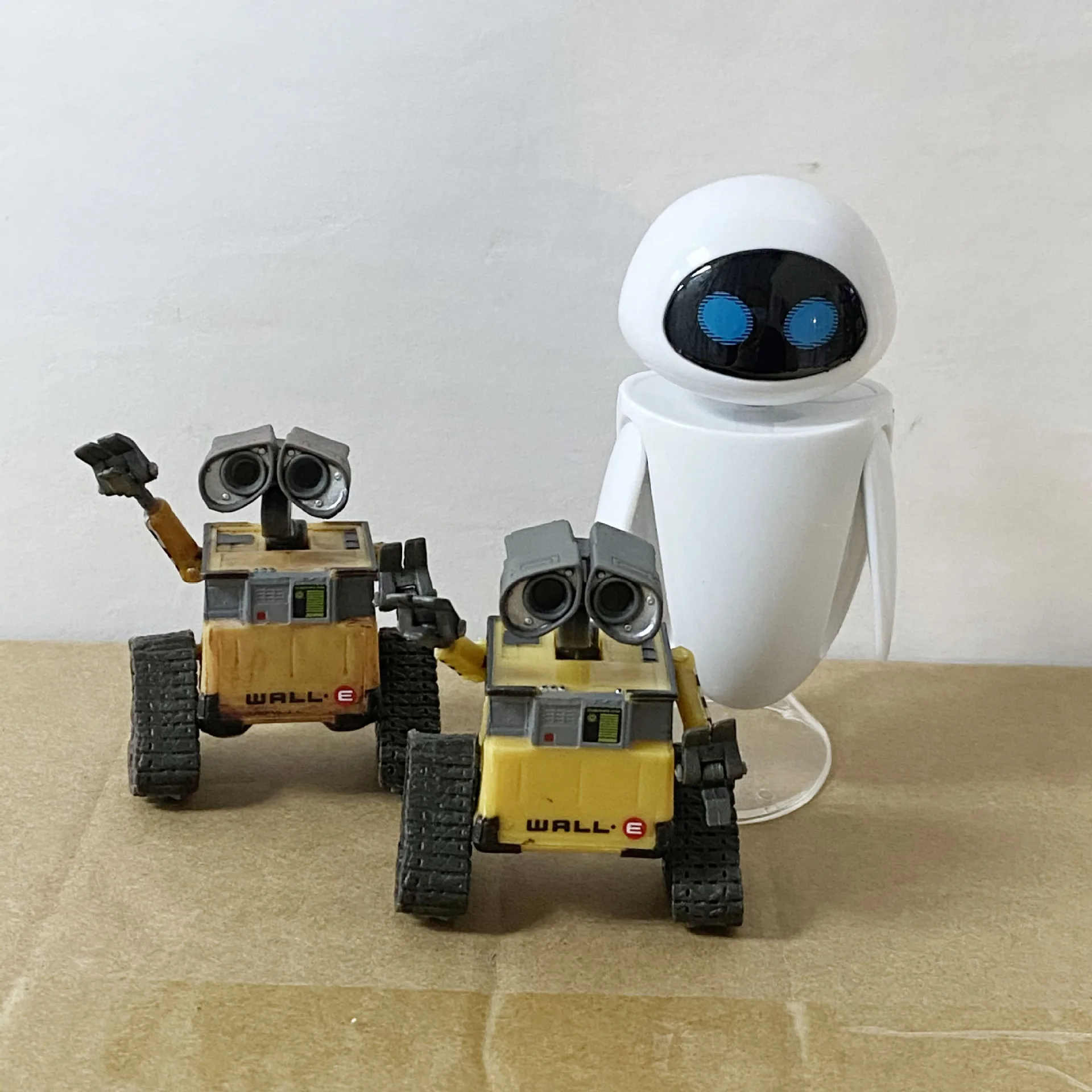 Wall-E Robot Wall E & EVE ПВХ Фигурка Коллекция Модель Игрушки Куклы 6 см/10 см Для Детей Рождественский Подарок Игровые фигурки и трансформеры