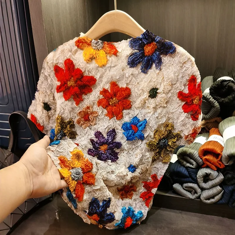 Плиссированная футболка Miyake, новая летняя складная футболка с короткими рукавами и цветочной вышивкой Miyake, свободные плиссированные топы с круглым вырезом, женские