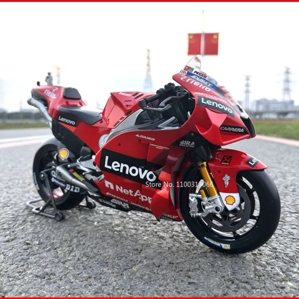 Фото Модель мотоцикла Ducati Lenovo Fleet 1/6, модель, игрушка из сплава, литая, гоночный, № 63, мотоцикл для взрослых, коллекционные подарки, 2022 №5