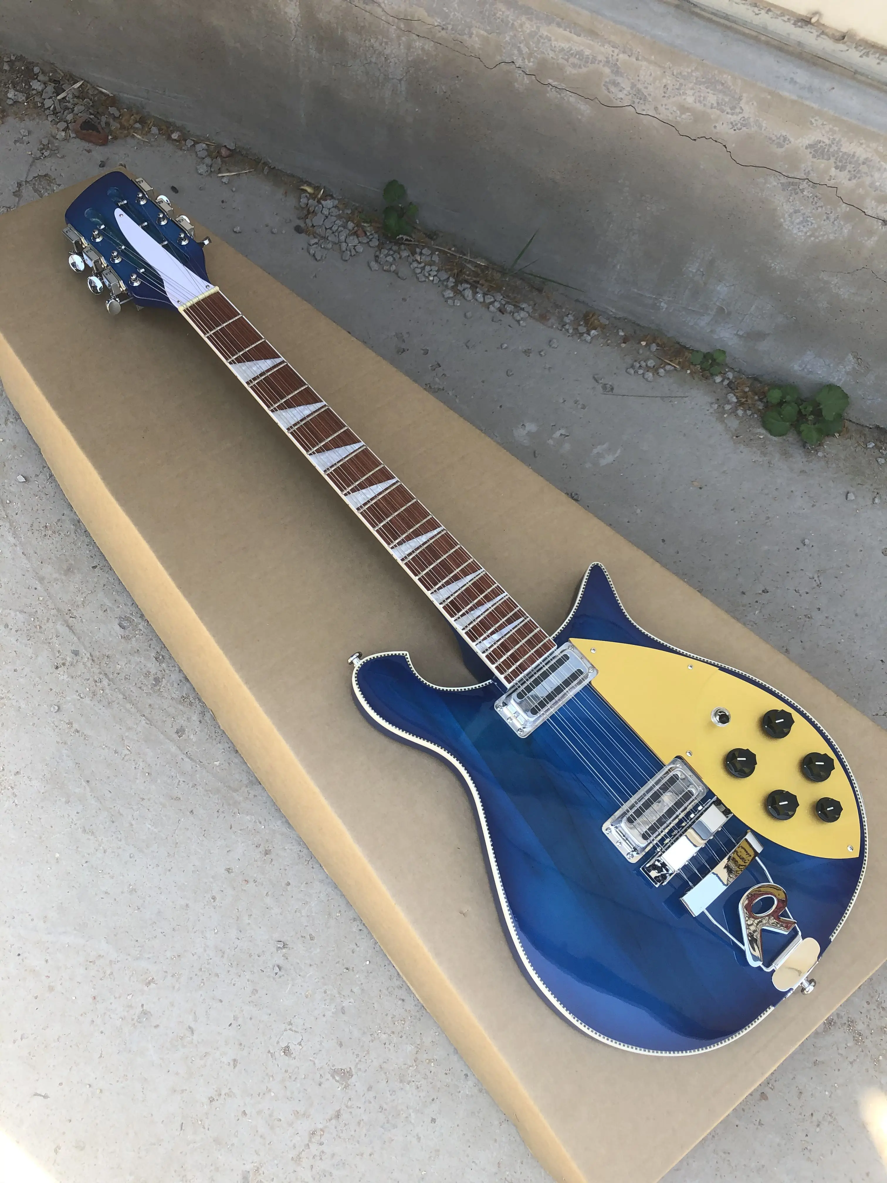 Электрогитара Blue Ricken 660, гриф из розового дерева, большой вибрато, прозрачный гриф, шарнирное соединение R'Ta Stock